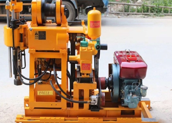 GK 200 Mineral Core Drill Rig 300 mm di diametro del foro Motore diesel Attrezzatura di ingegneria idraulica per l'esplorazione