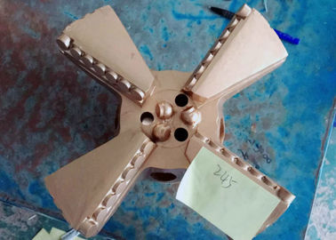 Livello elevato dello scalpello a lame delle ali PDC apri 4 del foro di velocità HDD di chiarezza ISO9001
